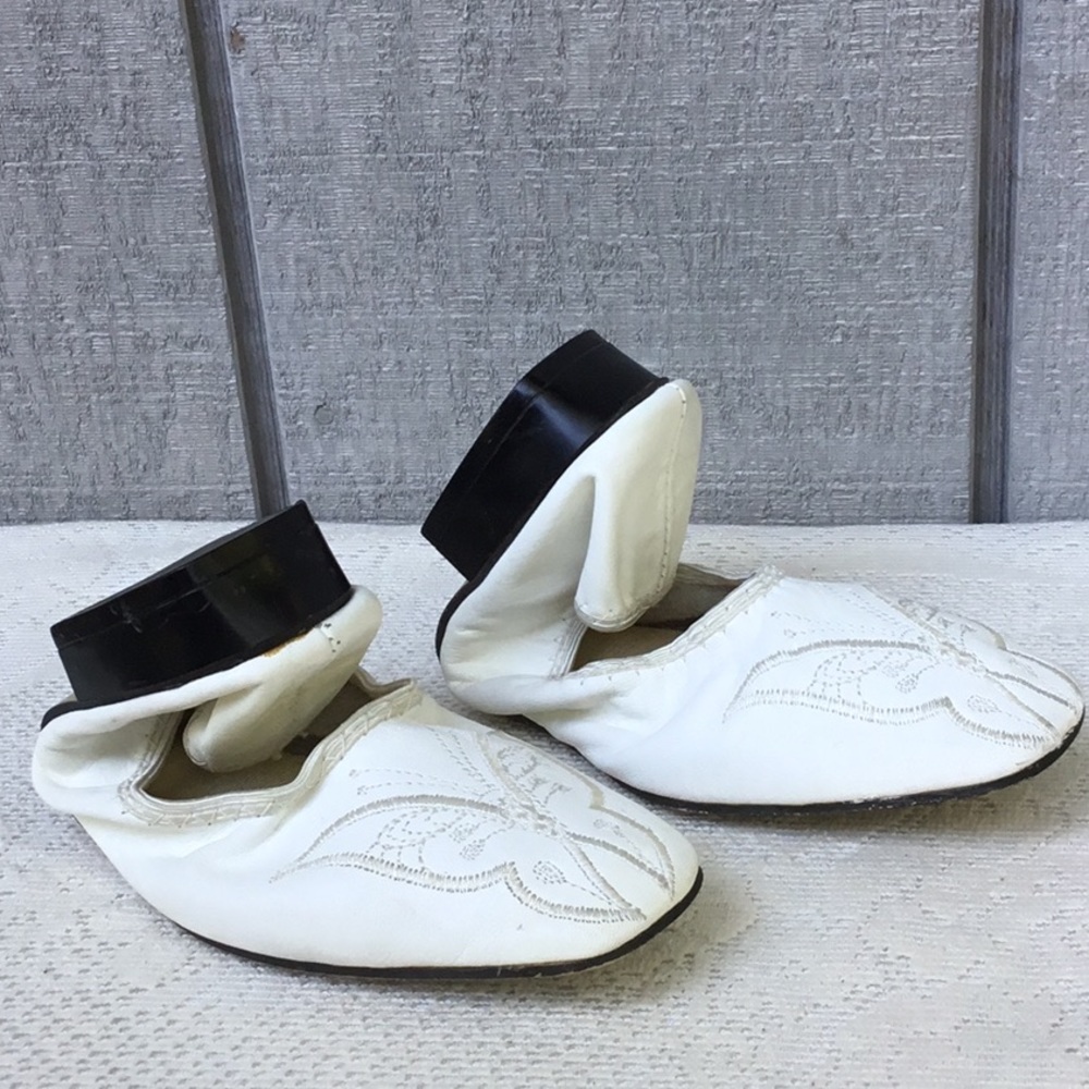 Vintage White Foldable Ballet Slippers